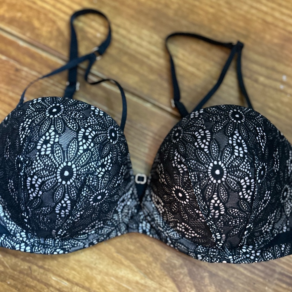 Victoria’s Secret Black Lace Bra
